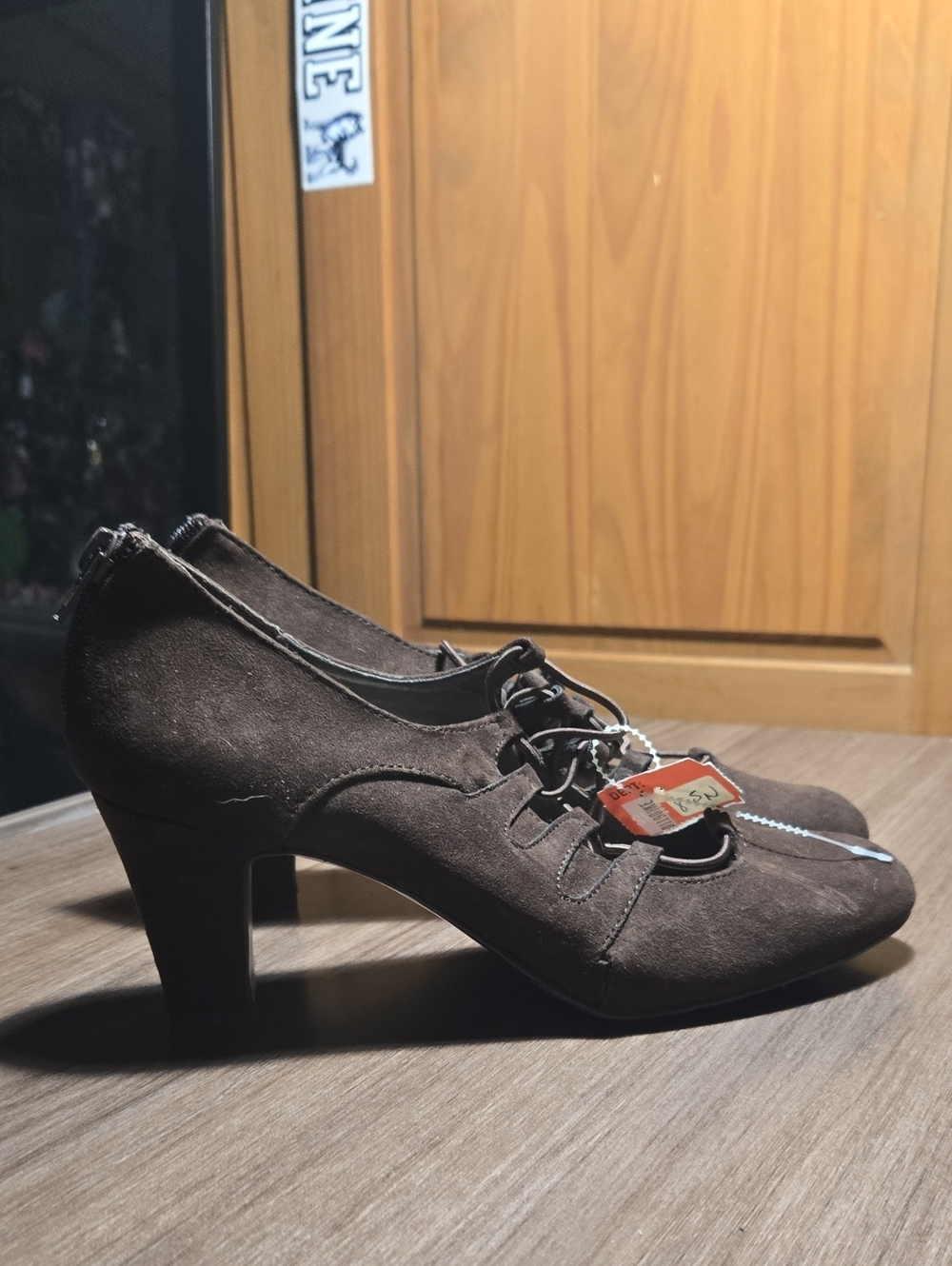 easy street Brown Suede Lace-Up Pump Heels Sz 8.5